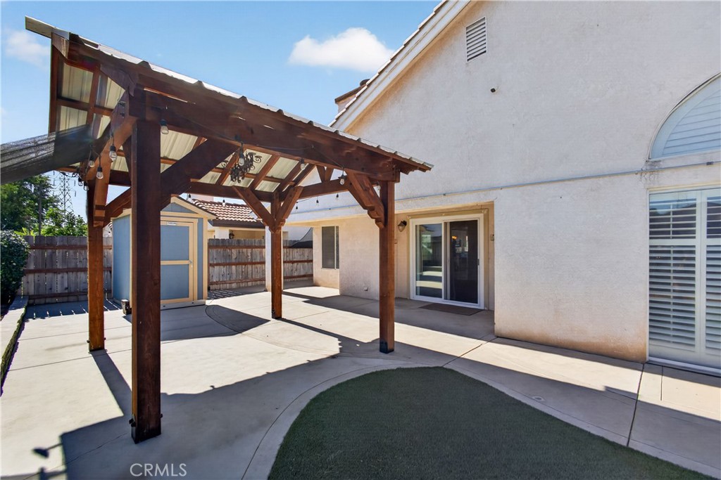 main property photo 25