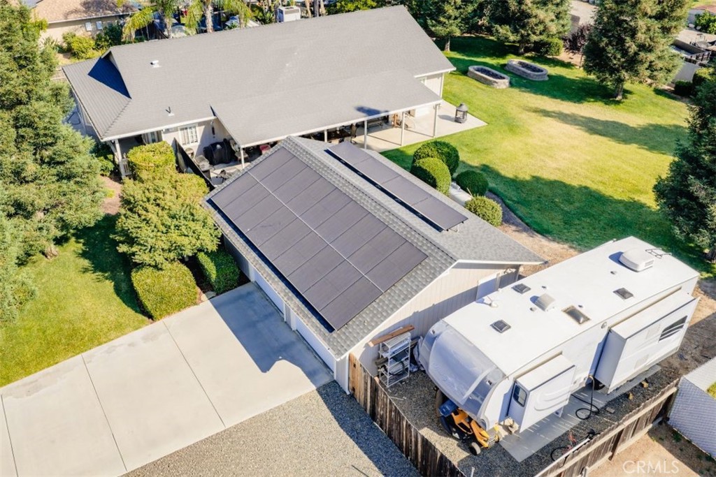 main property photo 40