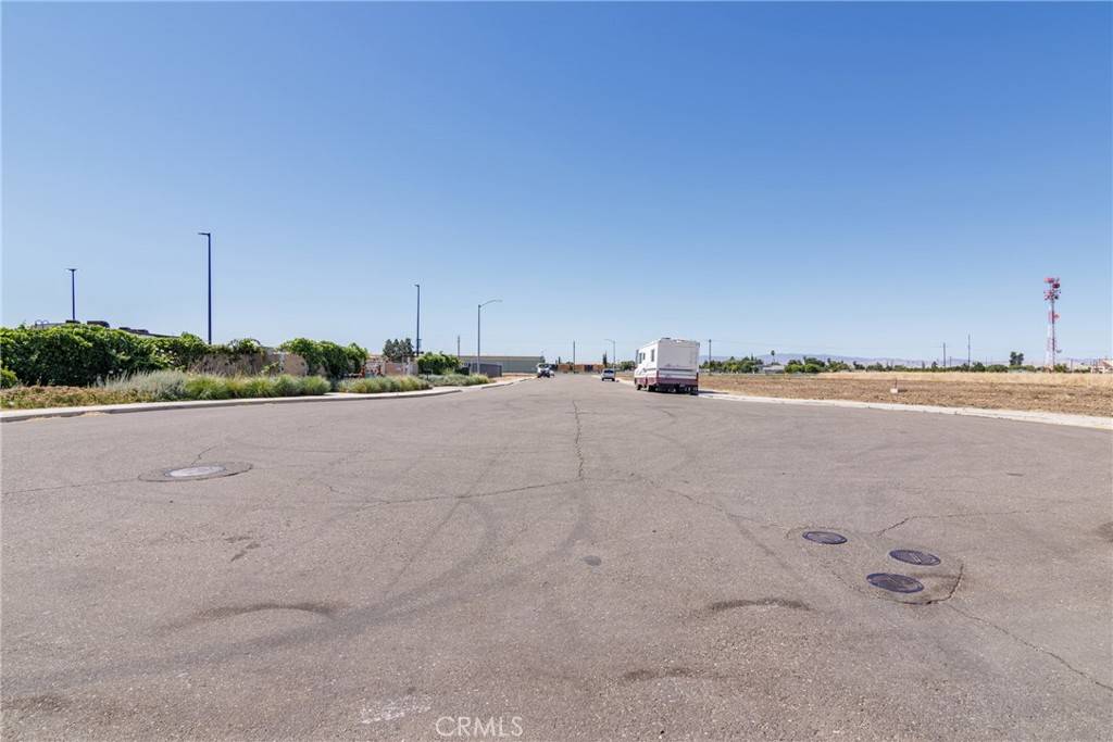 main property photo 17