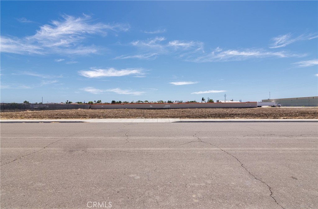 main property photo 10