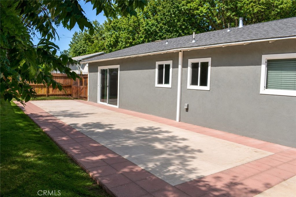main property photo 10