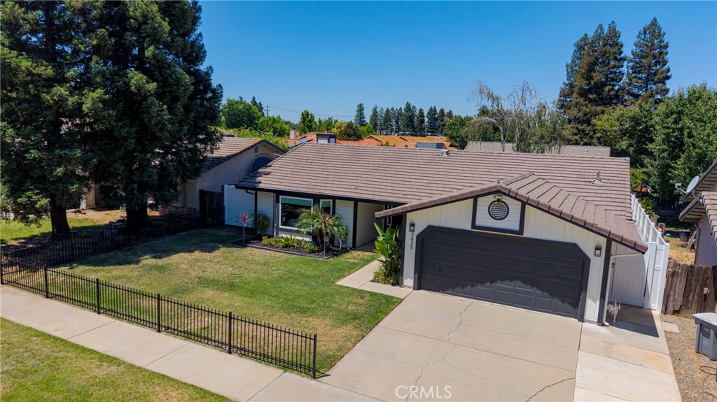 main property photo 7