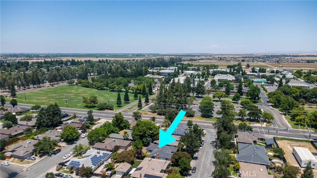 main property photo 35