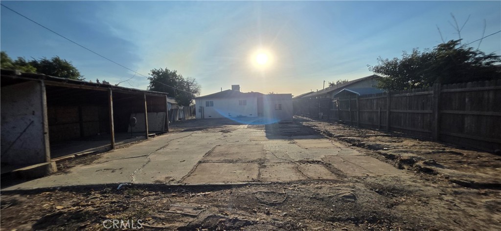 main property photo 17