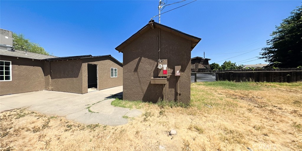 main property photo 17