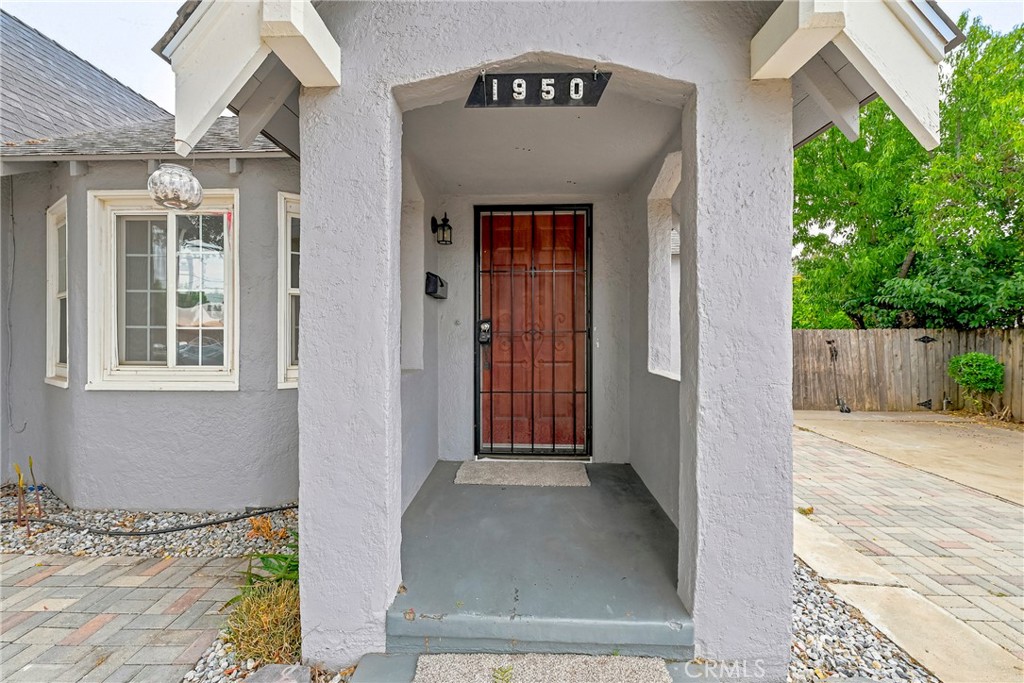main property photo 13
