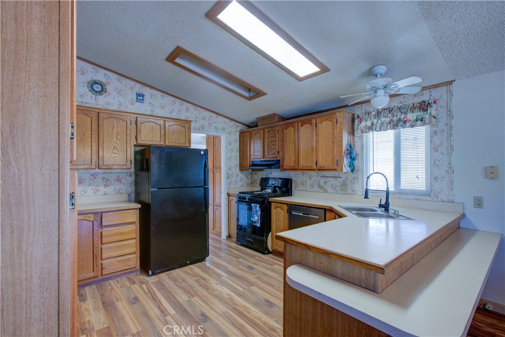 main property photo 17