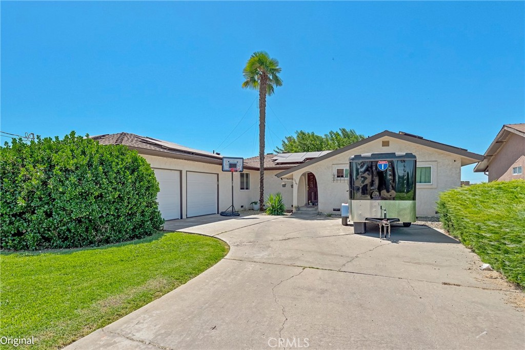 main property photo 10
