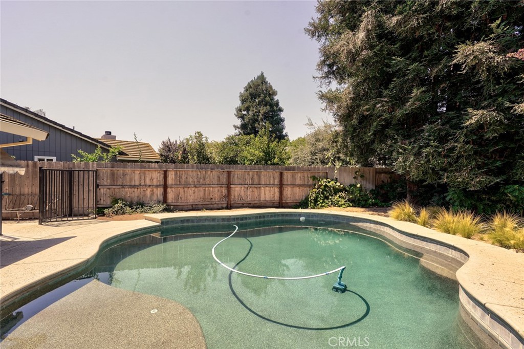 main property photo 59