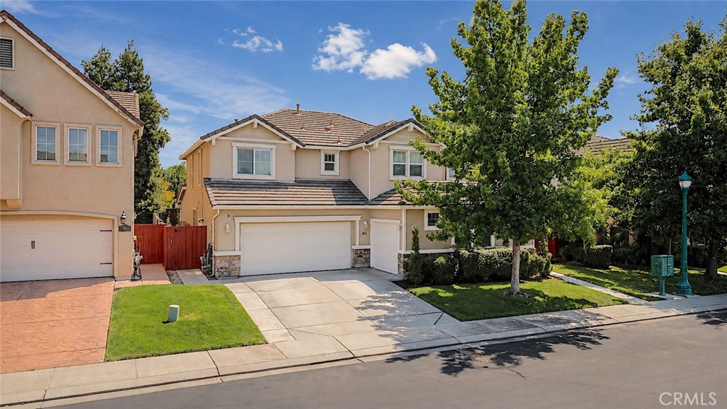 main property photo 40