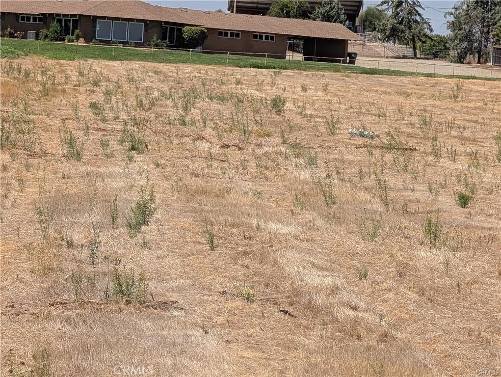 main property photo 18