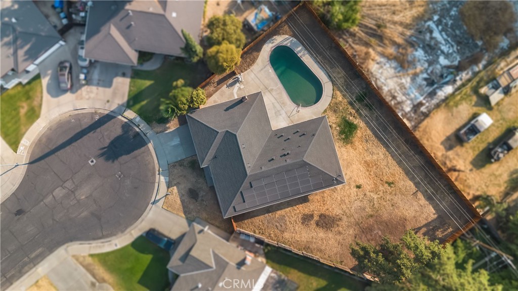 main property photo 34