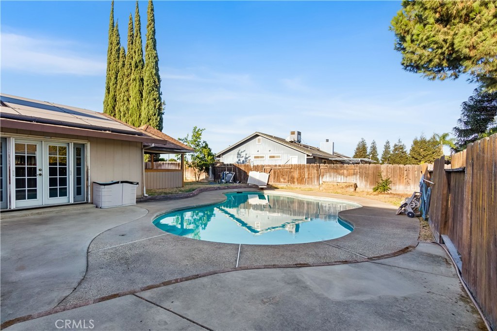 main property photo 24