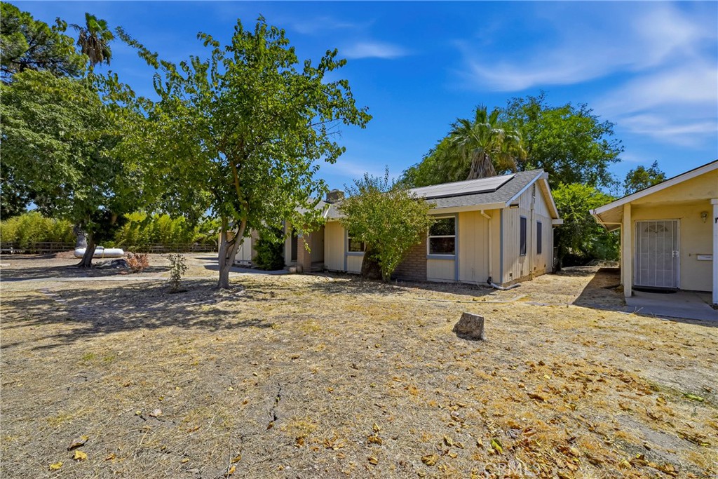 main property photo 13