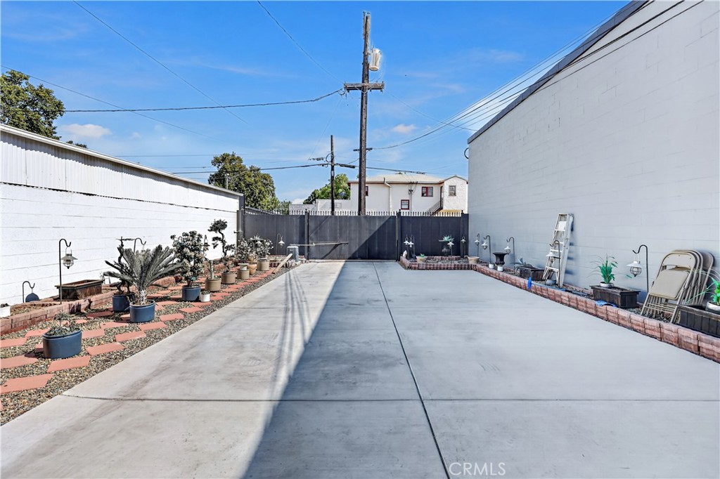 main property photo 20