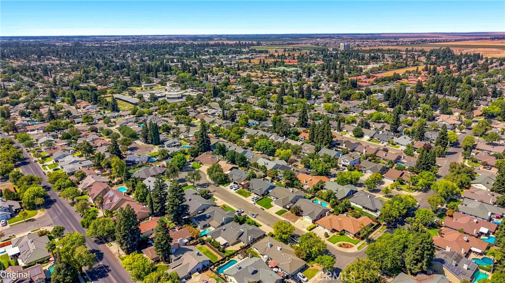 main property photo 12