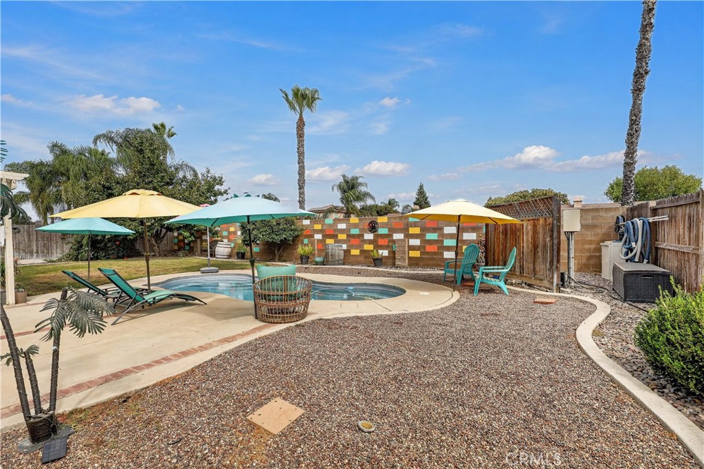 main property photo 45