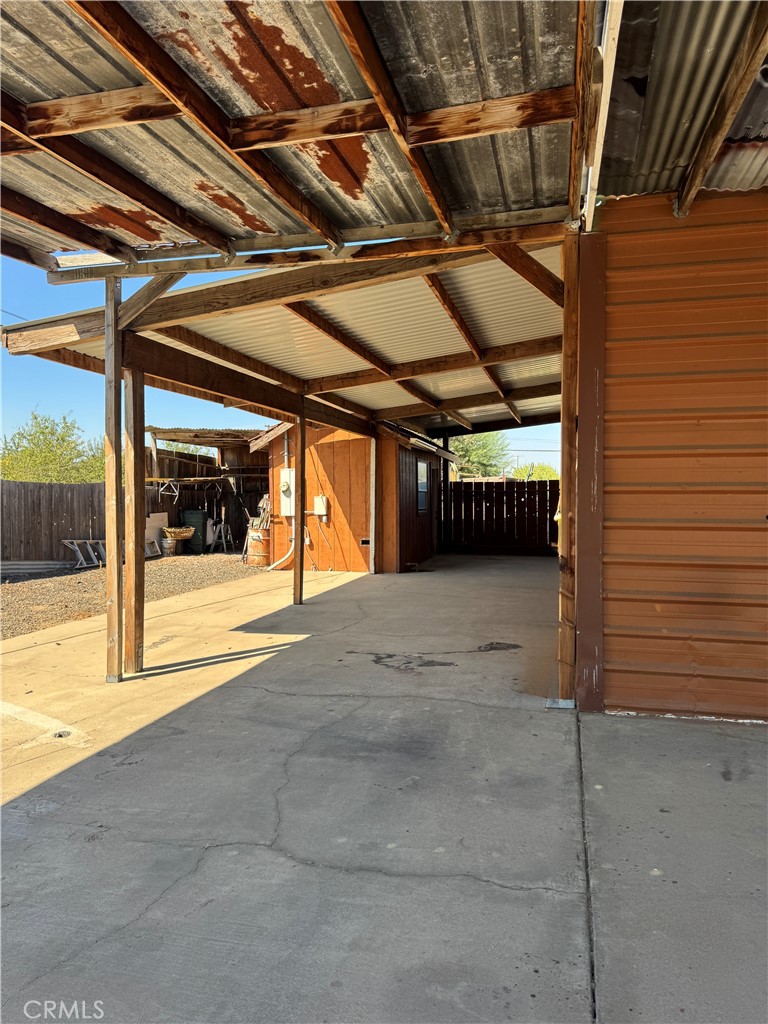 main property photo 40