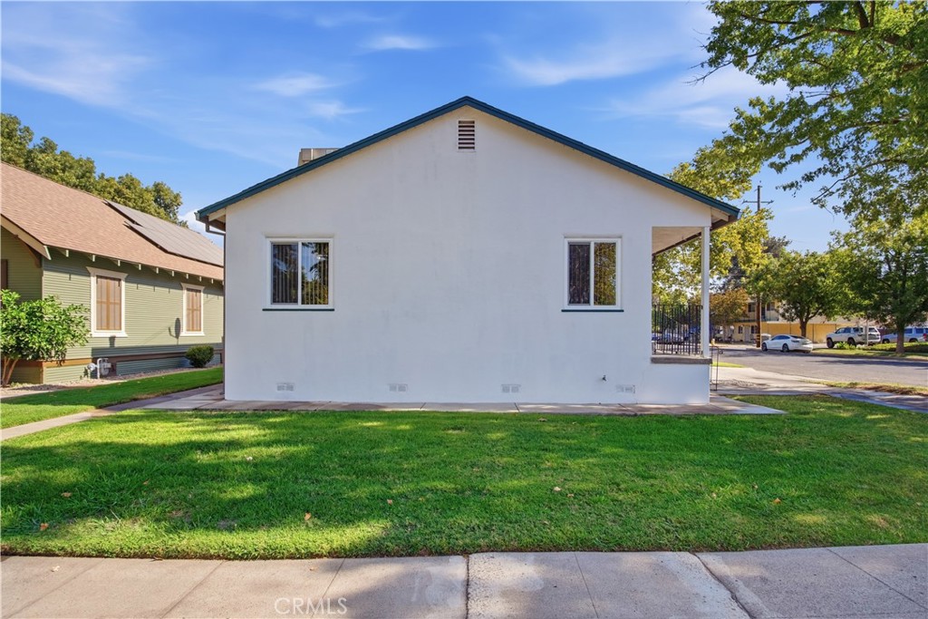 main property photo 9