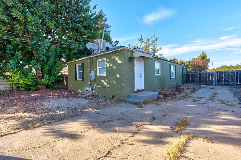 main property photo 41
