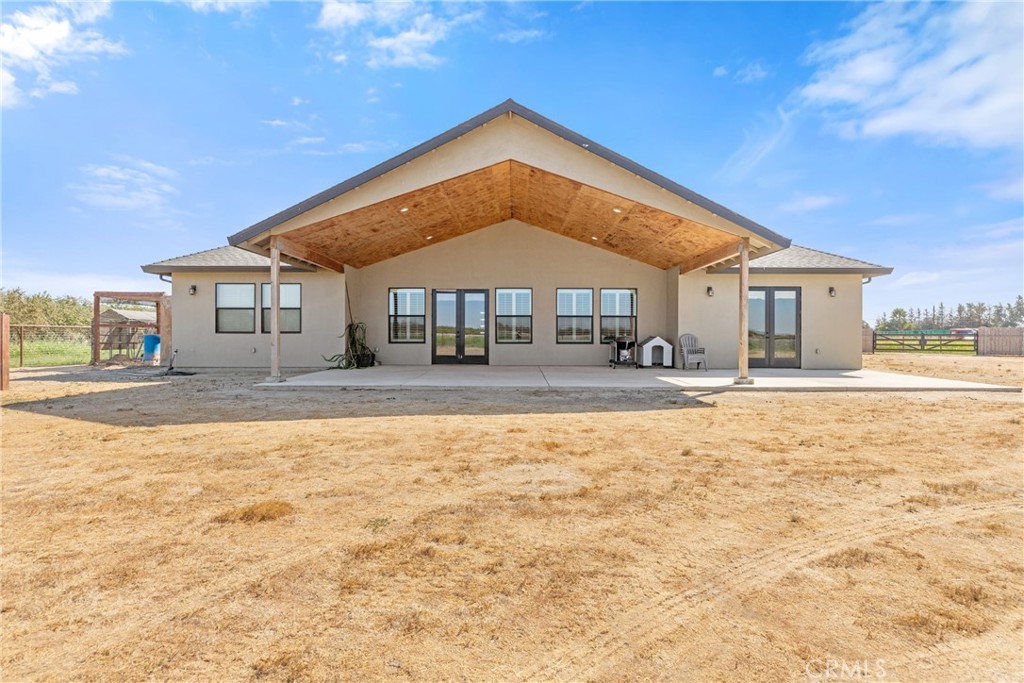 main property photo 41