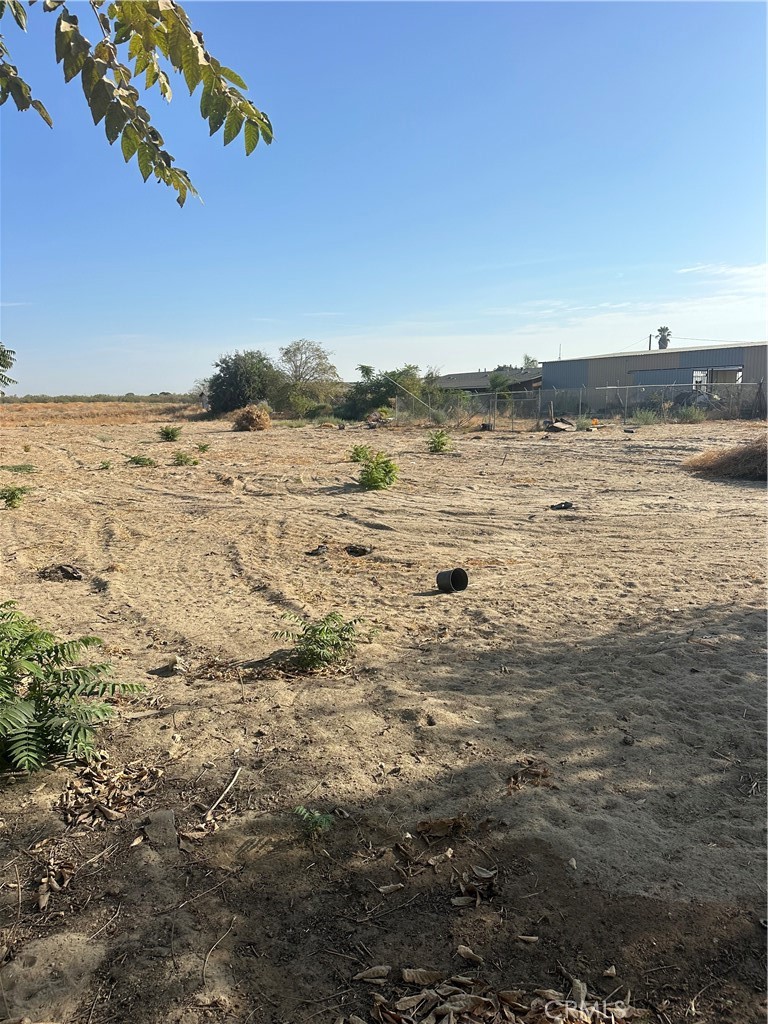 main property photo 34
