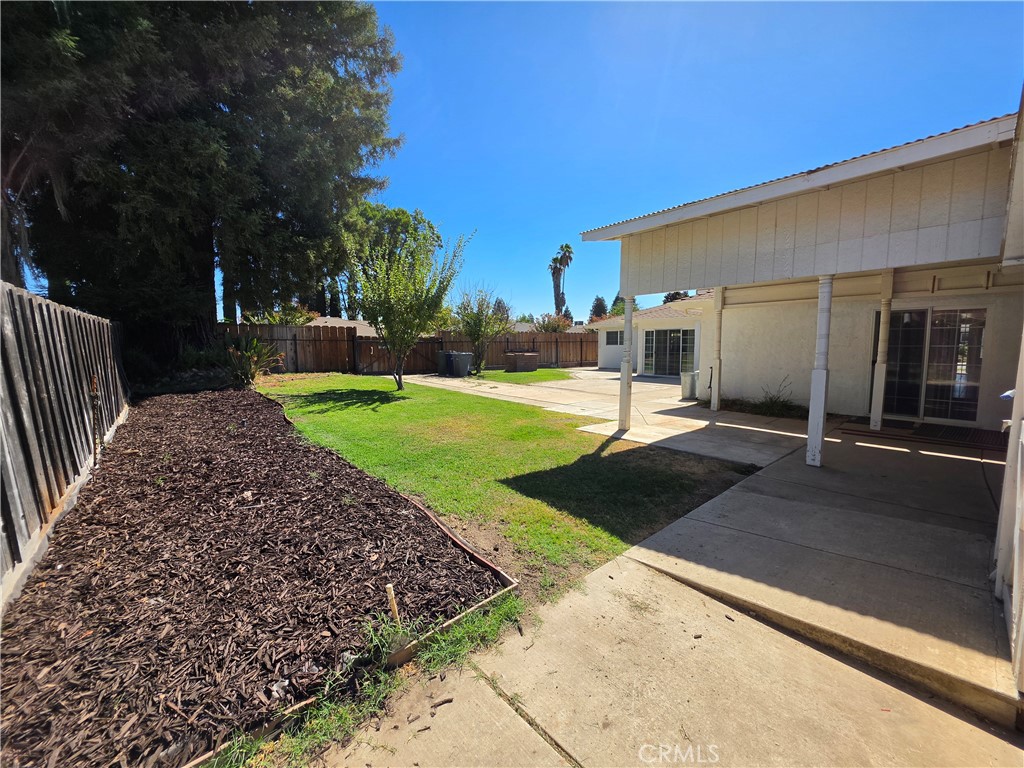 main property photo 28