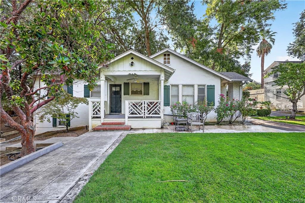 main property photo 9