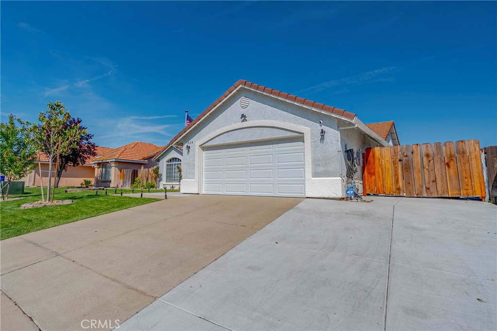 main property photo 5