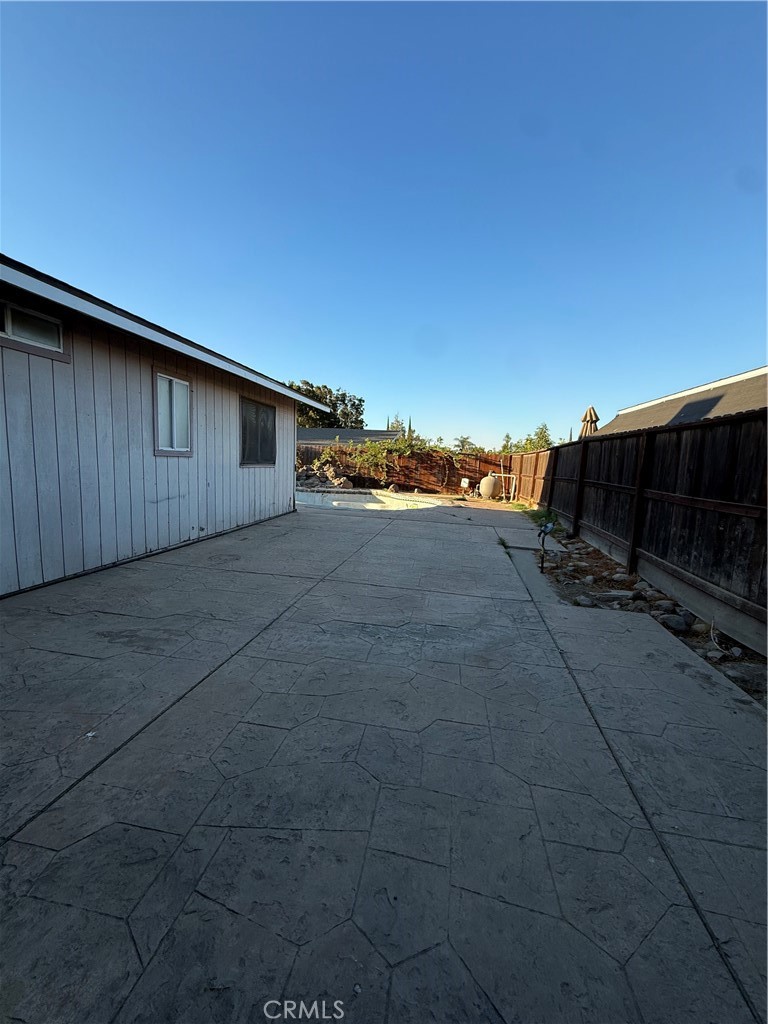 main property photo 10
