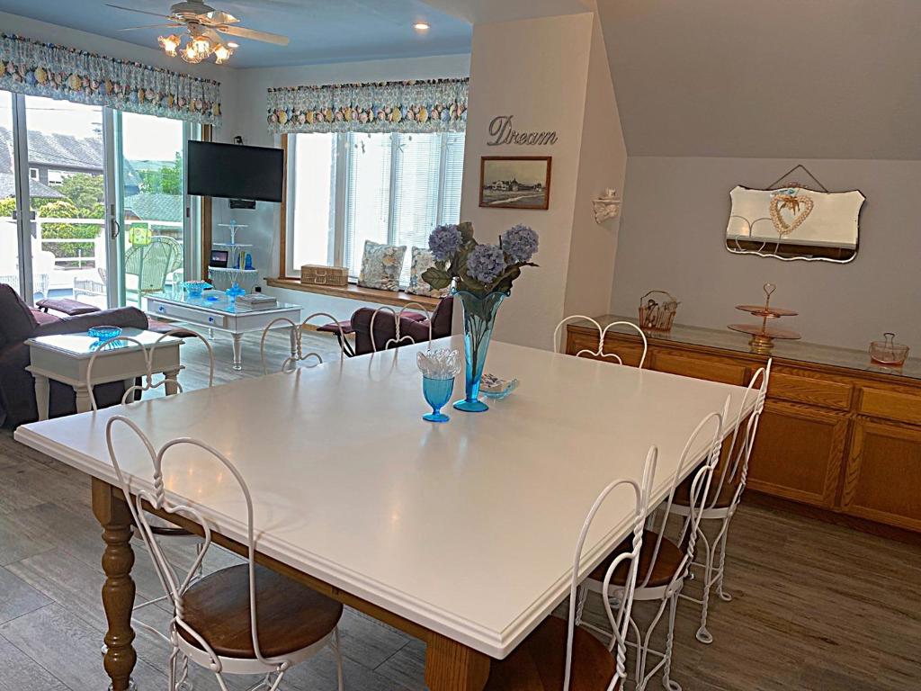 main property photo 66