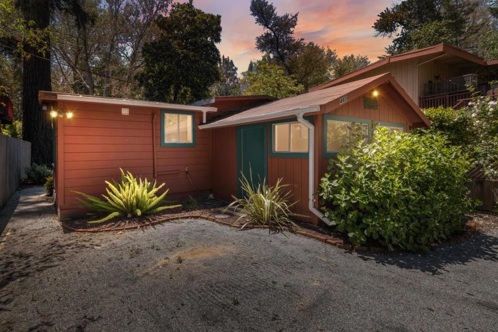 main property photo 23