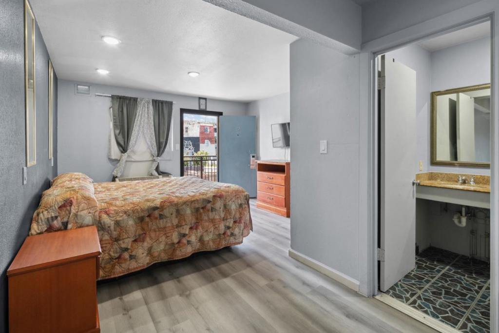 main property photo 17