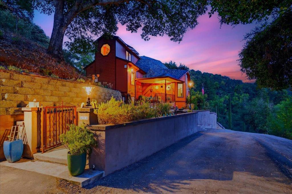 main property photo 79