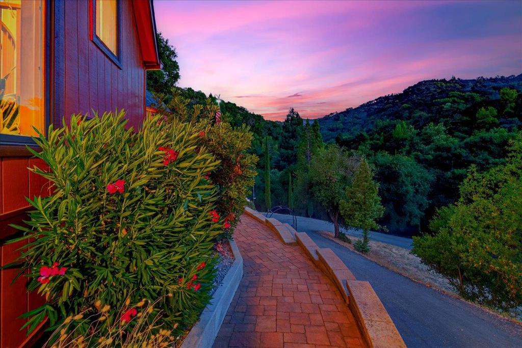 main property photo 89