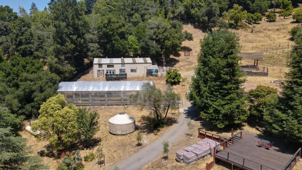 main property photo 90