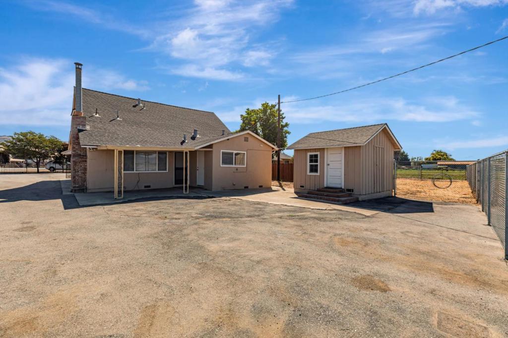 main property photo 51