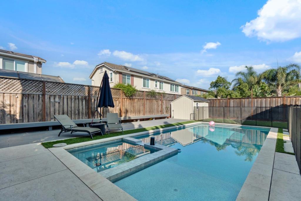 main property photo 48
