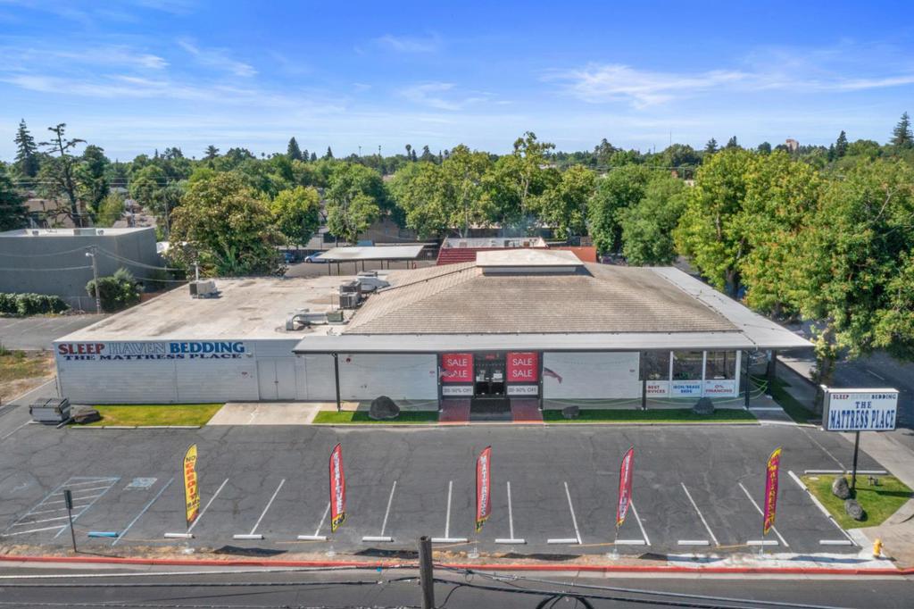 1120 Mchenry Ave, Modesto, CA 95350