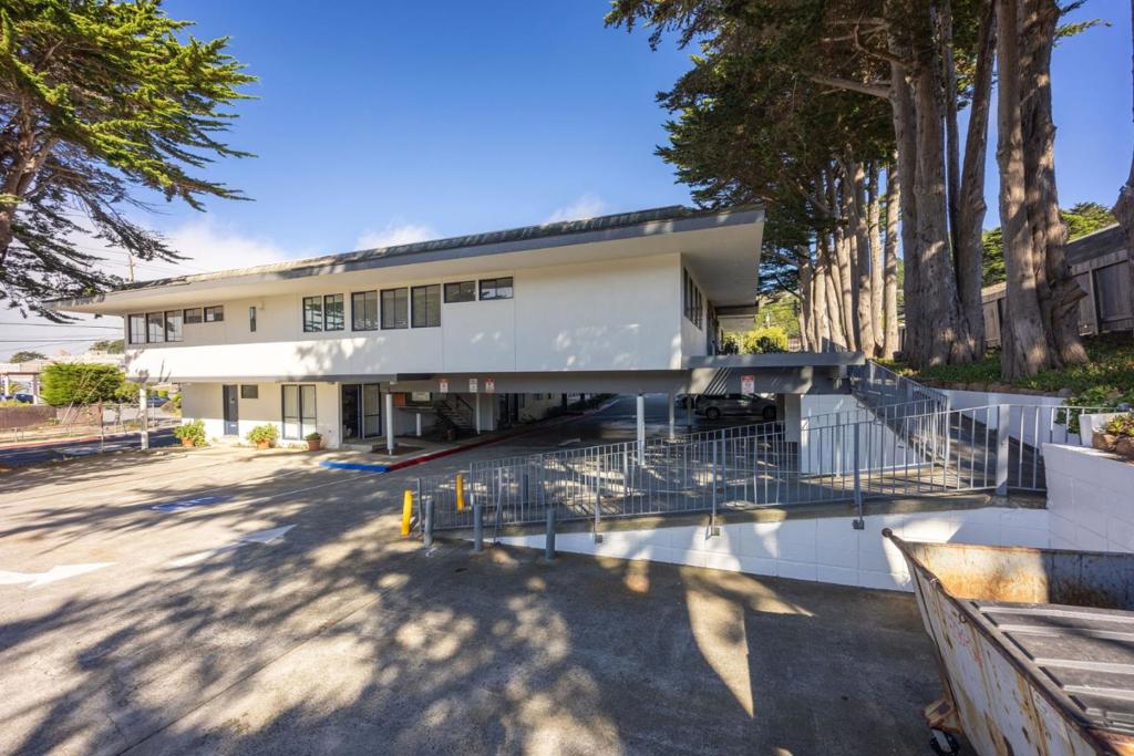 main property photo 54