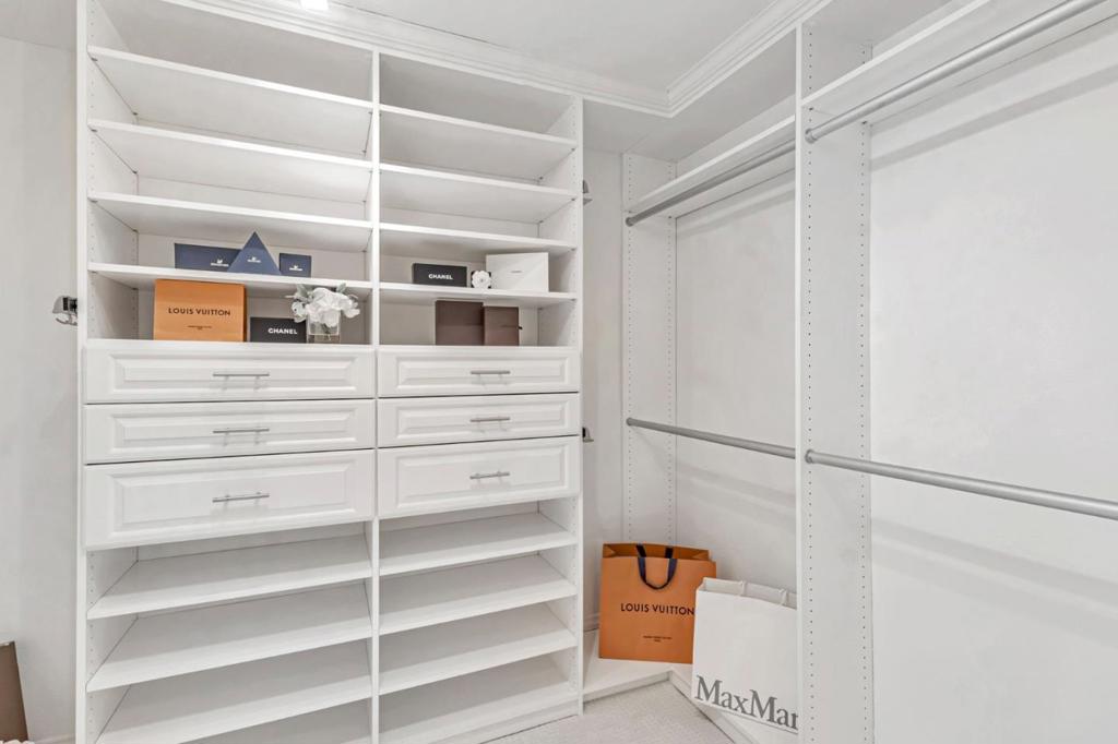 main property photo 79