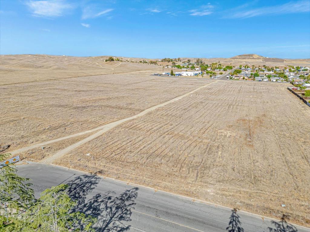 main property photo 14