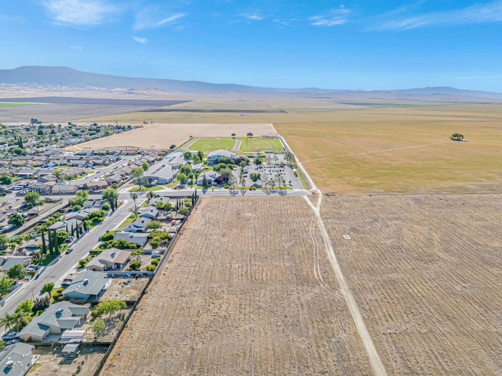 main property photo 18