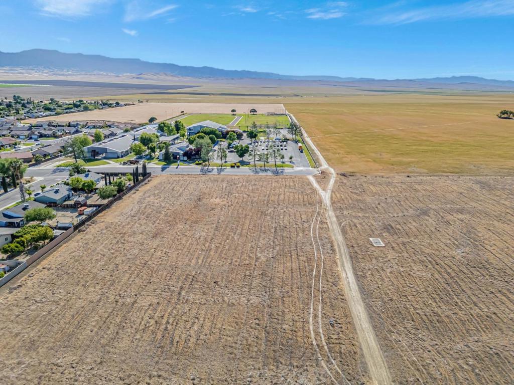 main property photo 24