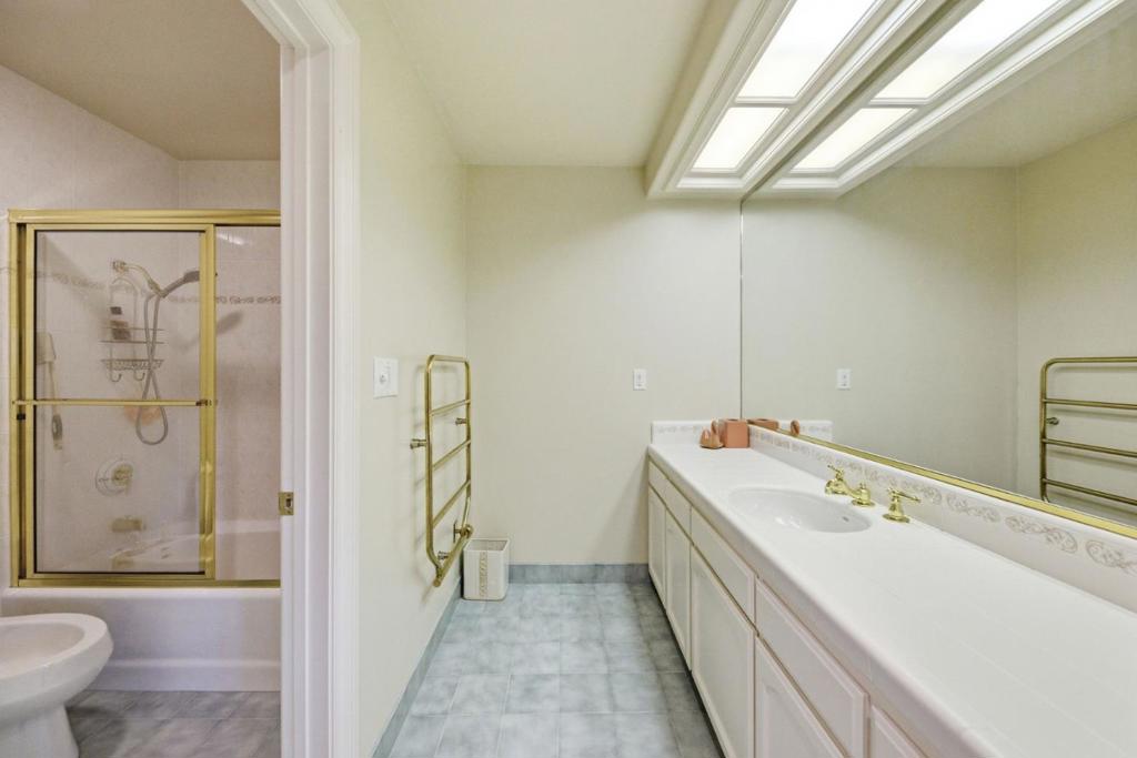 main property photo 93