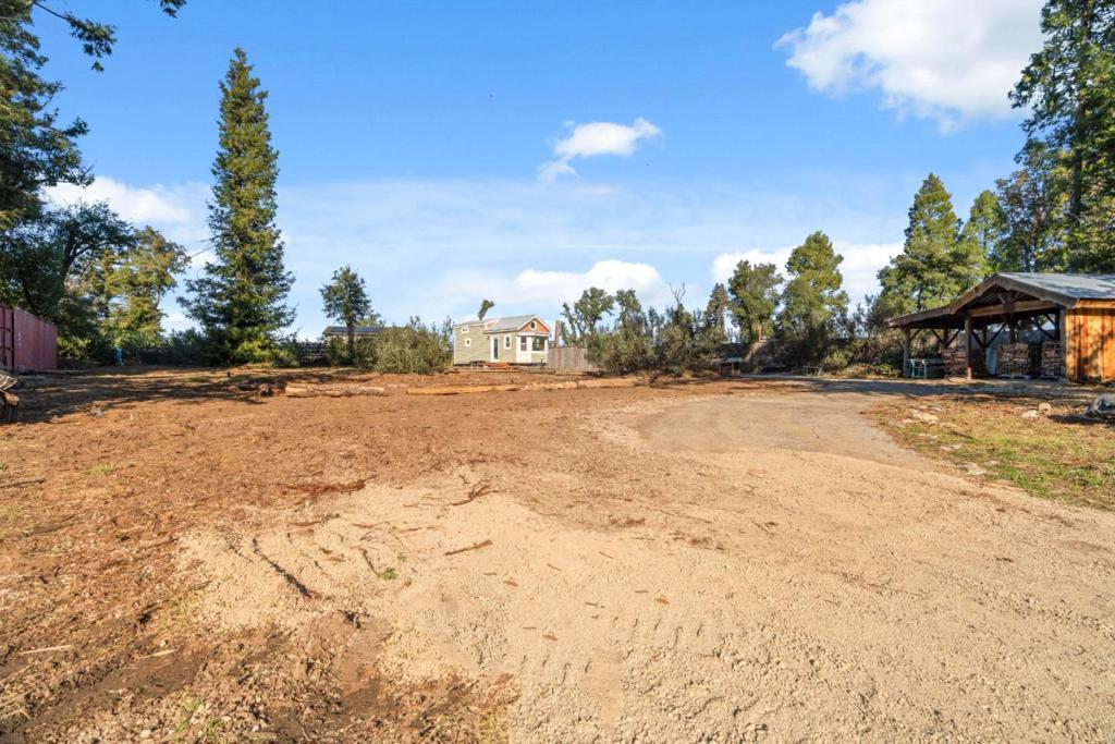 main property photo 59