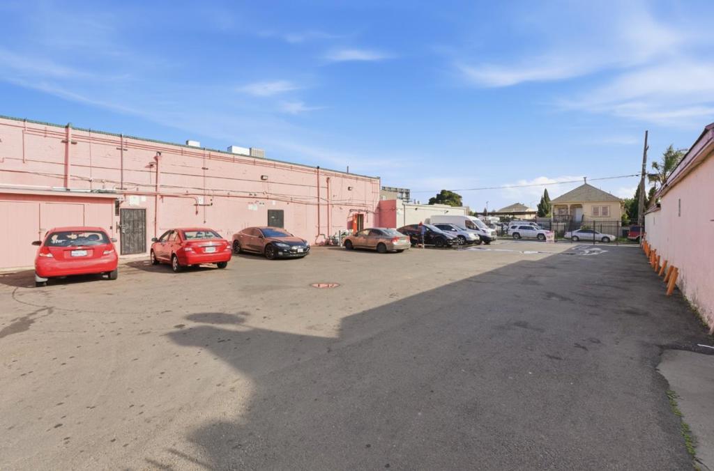 main property photo 18