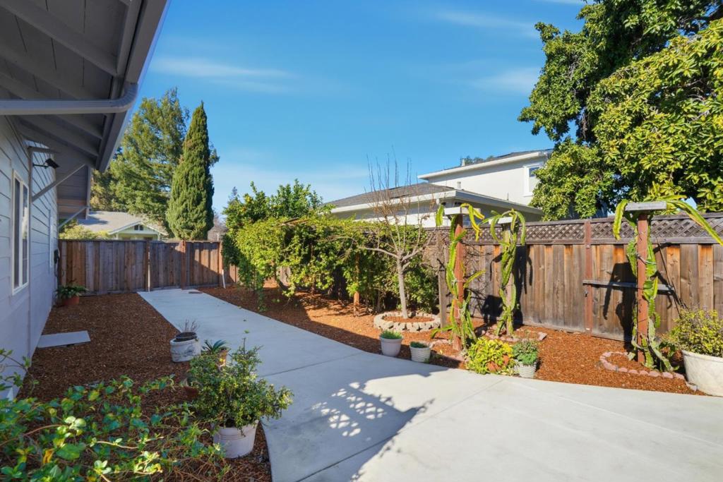 main property photo 58