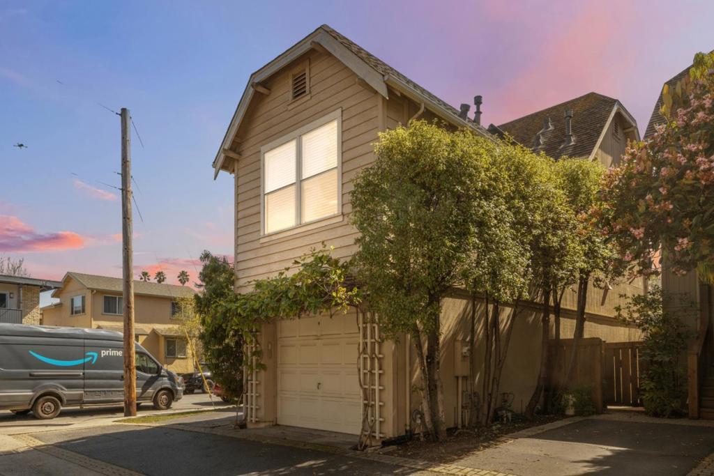 main property photo 67