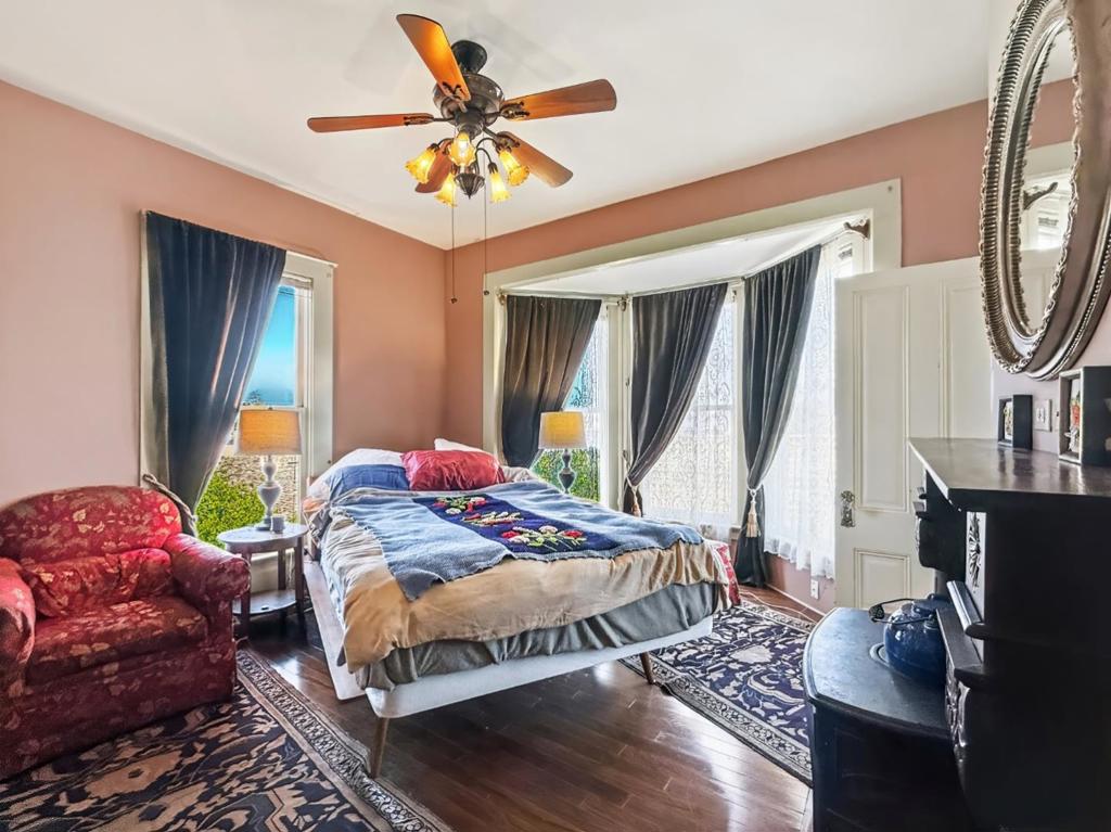 main property photo 22